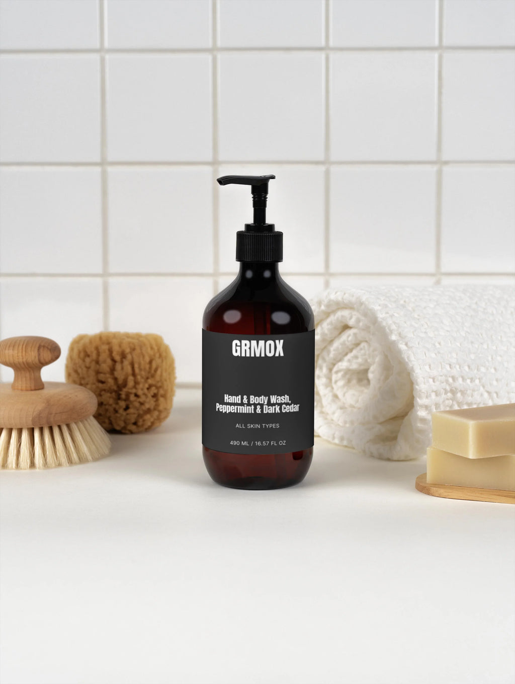 GRMOX Hand & Body Wash, Peppermint & Dark Cedar, 490ml bottle with pump, for all skin types, bathroom setting