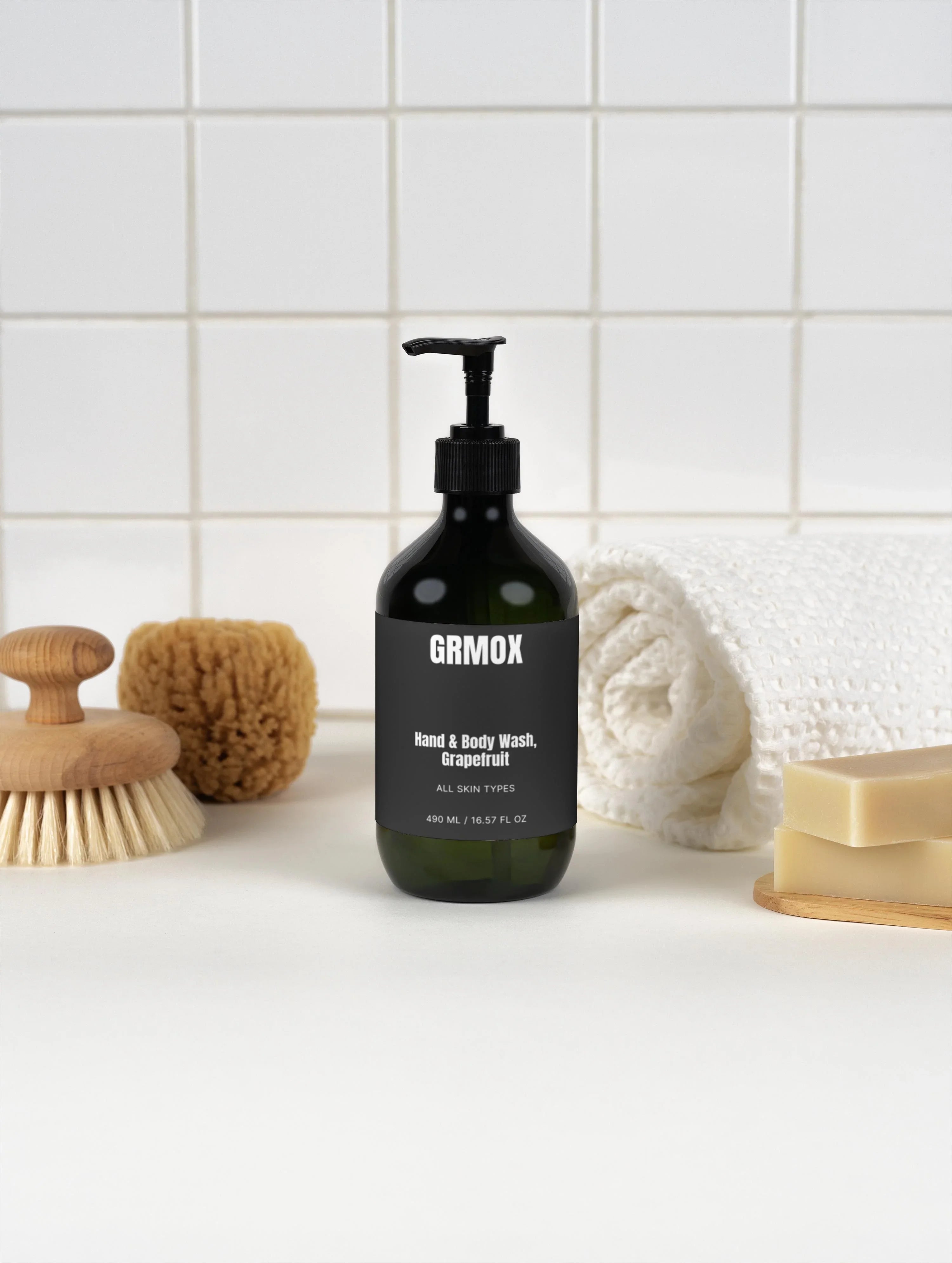 GRMOX Hand & Body Wash, Grapefruit scent, 490ml bottle with pump, for all skin types, bathroom setting